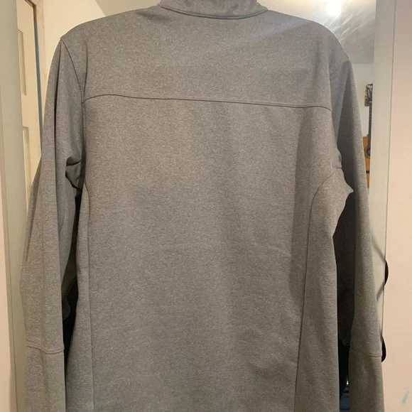 North Face 1/2 Zip Sweater - Picture 2 of 5